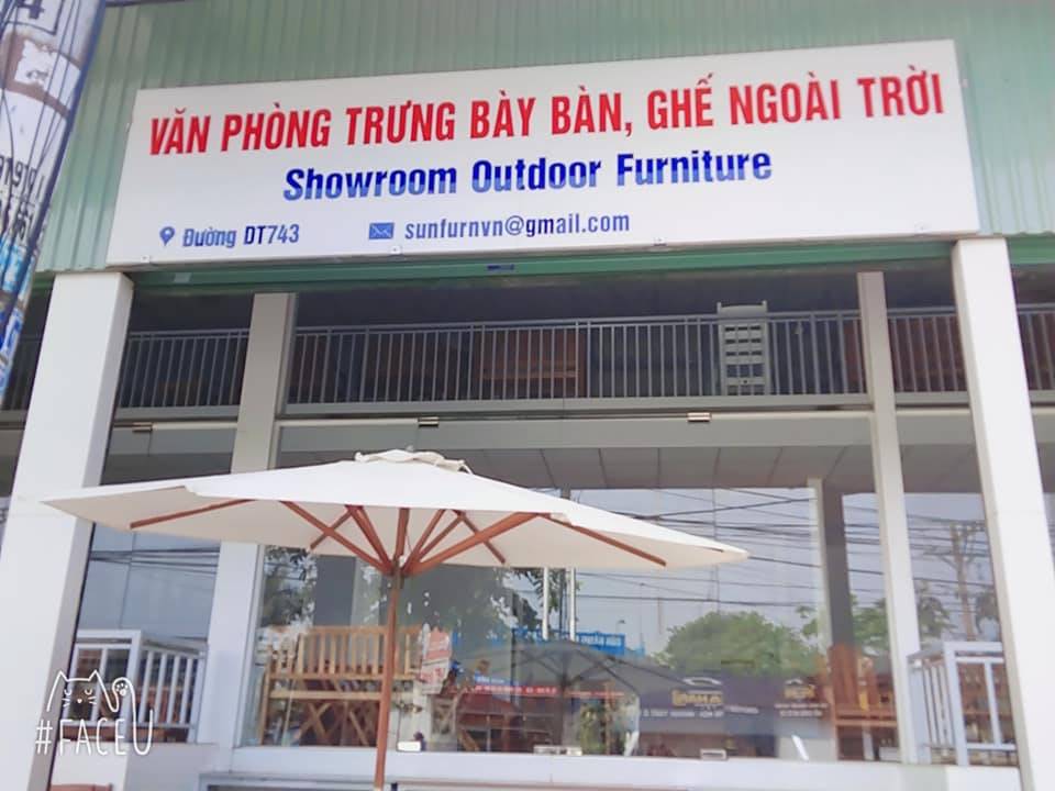 Chào mừng bạn đến với SUNFURN VN – điểm đến đáng tin cậy cho những ai đang tìm kiếm hàng ngoại thất sân vườn cao cấp, thiết kế chuẩn đẹp, và giải pháp tối ưu không gian sống.  SUNFURN VN là thương hiệu chuyên sản xuất và cung cấp nội thất – ngoại thất gỗ cao cấp. <br/>Với hơn 14 năm kinh nghiệm xuất khẩu sang các thị trường khó tính như châu Âu, Mỹ, Nhật Bản và Úc, Chúng tôi tự hào mang đến cho khách hàng Việt những mẫu bàn ghế sân vườn, sofa gỗ ngoài trời, ghế xếp thư giãn, bàn ăn ngoài trời... chuẩn chất lượng quốc tế, thiết kế phù hợp với khí hậu nóng ẩm và gu thẩm mỹ hiện đại.
